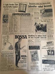 HÜRRİYET GAZETESİ  15 AĞUSTOS 1967 YIL :20 SAYI :6931--Bodrum da Avusturyalı iki balıkadam boğuldu --Turist kız Sivas ta kaçırıldı ---Yağcılar Baskına Uğradı ---Karışık yağ işinde 4 suçlu tespit edildi ---Traktör  devrildi dereye düşen 5 kadın boğuldu ---Gerdek gecesi yeni evlilerin banyosunda çıkan  yangında 4 ev yandı ---Nezahat haraç istedi derken hakkı bıktım şerrinden diyor  ---Sağlık Bakanı :Öyle hastaneler gördüm ki ahırdan faksızdır diyor ---Meydan kavgasında 9 satıcının  demir  güğümlerle kafası yarıldı ---Belediyeyi  kendi köylerine taşıdılar ---Sanayi Bakanı konuşurken çıkarıp kürsüye koyduğu  saati kayboldu ---Direksiyon başında aksırmanın cezası :3500 lira --2. Ligle beraber spor  toto bu hafta başlıyor ---Şöhretler rahat kazandı ---Beşiktaş ın fulya stadı 35 bin kişilik olacak ----7 Bursalı polis ,aktörler gibi kıyafet değiştirip makyaj  yaptı ---