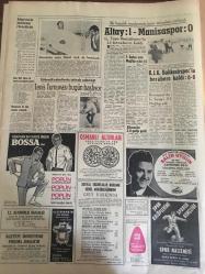 HÜRRİYET GAZETESİ  14 AĞUSTOS 1967 YIL :20 SAYI :6930---Bir otobüs tankerle çarpıştı ,18 ölü var ---Demirel :İpliklerini pazara çıkarınca  vaveyla kopacaktır ---Kadın Emniyet Müdürü iki kızına  judo  öğretti ----Emine ,kızının kötü yollara düşmesinden korkuyormuş ---Bir kadın dostunu öldürdü ---Kıbrıslı Türk Rum mayını ile parçalandı ---Kazo Bucaklar  Senatör  Hasan Oral ı öldürmek  için Ankara ya  fedai göndermiş ---Bir Hindu tapınağının  önünde 17  kişi ayaklar altında  çiğnenerek öldü ---Ulus Film  :1967-1698 Sinema Mevsimi için Amerika nın ----Altay :1 Manisa spor :0---Tenis Turnuvası Bugün Başlıyor --Bulgaristan  binicilerimiz 2 birincilik aldı ----BJK Balıkesir spor la  berabere kaldı :0-0--Altınordu 2-0 galip geldi ---Halk Türklerin Sanatkarı : Salih Uygun ---THY nın 115 Kişilik İlk Jet Uçağı Yarın Geliyor ---Emekli polis ,yaptırdığı okulun açılışını göremeden vefat etti ---