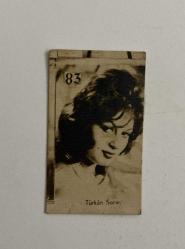 TÜRKAN ŞORAY, GAZETEDEN KESİLME FOTOĞRAFI, 4 x 2 cm EBADINDA