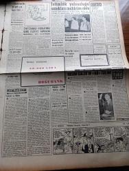 Vatan Gazetesi - 10 Temmuz 1958 - Demokrat Parti'de Demokrasi Yazan Ahmet Emin Yalman Köşe Yazısı - İsmet İnönü'nün Hesapları Tamamen Yanlıştır - Köprü Altı Kuyrukları - Senato Ataman İle Server Somuncuoğlu Kabineye Girdiler - Emekliler Dün Dert Yandılar - Altın Fiyatı Düştü - Lübnan Bağdat Paktına Katılmaya Çalışıyor - Yandan Akıyor Yandan Adnan Veli'nin Yeni Romanı Yazı Dizisi - Taş Devri Çizen Mıstık - Çakaralmaz Hafiye Çizen Eflatun Nuri - İsviçre'de Gazetecilik Öğretimi Yazan Hasan Refik Ertuğ - Hoş Memo Karikatür Çizen Al Capp - Polislerin Kıyafetleri Değişiyor - Bursa'da Karne İle Benzin Verilecek - İstimlak Yolsuzluğu Sanıkları Mahkum Oldu - Yer Perşembe Bir Hikaye Bir Kabul Günü Yazan Aysel Alpsal - Kalbimin Sahibi Yazan Nihal Yeğinobalı Yazı Dizisi - Şu Ölüm Denen Şey Yazan Frederic Dard Yazı Dizisi - Kültür Bayramı Peşinde Yazan Burhan Arpad - Lefter Küçükandonyadis Fenerbahçe'yi Bırakmadı - Lefter İmza Atarken Fotoğraf - Fahri Somer Turan'ı Da Karagümrüke Aldı - Özcan Arkoç