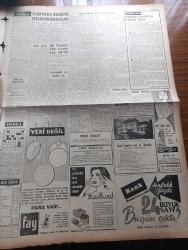 Vatan Gazetesi - 27 Haziran 1958 - Amerika'daki Son Rezaletten Alacağımız Dersler Yazan Ahmet Emin Yalman Köşe Yazısı - CHP Millet Meclisinin Toplanmasını İstiyor - Açan Kamarası Kıbrıs İşini Görüştü - Kıbrıs'ta Durum Yeniden Gerginleşti - Fatin Rüştü Zorlu Sovyet Büyükelçisi Nikita Rijov  İle Görüştü - Konya Ovasında İlk Mahsul İdrak Edildi - Yandan Akıyor Yandan Adnan Veli'nin Yeni Romanı - Tiyatro Şenliği Yazan Ahmet Kutsi Tecer - Ekmek Bozuk Çıkıyor - Ludwig Erhard Amerika'nın İktisadi Nabzına Bakıyor - Taş Devri Çizen Mıstık - İstanbul Üniversitesi Talebe Birliği Gençlik Tiyatrosunun Yurt İçi Gezileri - Cezayir Meselesini 28 Devlet Birleşmiş Milletler'e Getiriyor - Emil Galip Sandalcı Köşe Yazısı - Oktay Akbal Köşe Yazısı - Şu Ölüm Denilen Şey Yazan Frederic Dard Yazı Dizisi - Beşiktaş Ve Galatasaray Yarına Ve Pazar Gününe Hazır - Galatasaray Antrenörü Dick - Özcan Arkoç'un Transferi Nizami Ve Vicdanidir - Vefa Misilleme Yaparak Lefter Küçükandonyadis'i İstiyor - Halil Özyazıcı