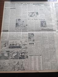 Vatan Gazetesi - 2 Mart 1961 - Anayasa Seçim Kanunu Hazır - İzmit'te Batan Üsküdar Vapuru Faciası Kurbanları Anıldılar - Kağıt Fiyatları Konusunda Bir Açık Oturum Yapılacak - Deprem Sebebiyle Sivrice'de Evlerin Yüzde 80 i Harap Oldu - Türk Kadınının Siyasi Hakka Kavuşmasının 26. Yıldönümü - Adana'da Bir Radyo İstasyonu Kurulacak - Hasan Ali Yücel'in Naaşı Dün Ankara'ya Gönderildi - Ankara'da 1000 İşçi Protesto Yürüyüşü Yaptı - Öğrenci Fonu İçin Toto Hasılatından İstifade Edilecek - Oyun Salonlarında Bazı Aletler Kaldırılacak - Aziz Nesin'in Romanı Kağnı Gölgesindeki İt Yazı Dizisi - Cezayir'in Oran Şehrinde Sıkıyönetim İlan Edildi - Nikita Kruşçev Amerika'ya Gitmiyor - Brigitte Bardot'un Filmleri Tutulmuyor - Taş Devri Çizen Mıstık - Stiv Roper Çizen Saunders ve Overgard - Beşiktaş'ın Eski Acar Solaçığı Salahattin Akel Şimdi Meşhur Bir Operatör - Mithatpaşa Stadı Gece Maçlarına Yetiştirilecek - Beşiktaş Galatasaray Milli Lig Maçını Ankara'ya Almak İstiyor - Fenerbahçe
