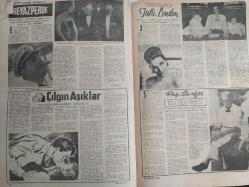 Pazar Haftalık Aktüalite Sinema Tiyatro Müzik ve Magazin Dergisi - 26 Şubat 1961 - Sayı:231 - Kadınlar Pansiyonu ve Kibar Hırsız çizgi romanı - Şundan bundan - Bilmece Bulmaca - Haraç Mezat - Aşk Çağrısı - Almanya İşleri - Yıldız olabilir misiniz - Mansfiekd Şişeleri - Müzik Kulübü - Fecri Ebcioğlu - Ne var ne yok - Estetik Ameliyatlar - Yeni Madamın yeni çizgileri - Yıldızlar yalan söylemez - Hawaka çizgi romanı - Define Adası - Boncuk, Vakvaka Kardeş, Miki Fare ve Tilki Amca ile Tavşan Kardeş çizgi romanı - Sevgili Süpürge - Aptal Keçi - Buffalo Bill çizgi romanı - Sevgili Süpürge - Aslanlar resim yapamaz - Mesut Prens - Mühim Olan Sayı Değil - Aydınlanan Hakikat - İlk aşkım - Vivi Bach - Beyaz Perde - Çılgın Aşıklar - Cecil saint laurent - Parlıyan Julie London - Yenilmez Yumruk Ben Bolt çizgi romanı - Arzu Toprağı - Beyaz perdede ne var ne yok - Bu haftaki falınız - Orhan Günşiray - Göksel Arsoy - Ayhan Işık - Muhterem Nur - Belgin Doruk - Leyla Sayar - Tam Takım Dergi