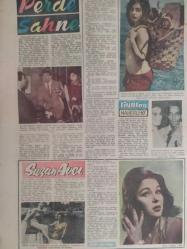 Pazar Haftalık Aktüalite Sinema Tiyatro Müzik ve Magazin Dergisi - 10 Eylül 1961- Sayı:259 - Kadınlar Pansiyonu çizgi romanı - Şundan bundan - Kibar Hırsız çizgi romanı - Susun Yahu Geliyoor - Taçlı Milyarder Evleniyor - Çıkmazdaki gençlik - Hilderondlın Ölümü - Mesut Olmak - Sahne aşkı çizgi romanı - Ne var ne yok - Müzik Kulübü - Fecri Ebcioğlu - Sonbahar Kış Modelleri - Zeynep Berk - Uaz doğu güzelleri - O şarkı - Lady Catterley'in aşığı - Fabiola'nın hakiki balayı - Çin oyunu - Biliyor musunuz? - Şeytanın Elçisi - Maurice Limat - Yenilmez yumruk ben bolt çizgi romanı - Güllerle gelen hediye - Eva Bartok - Mizah Köşesi - Genç Kız Kalbi ve Uçan Adam çizgi romanı - Beyaz perdede ne var ne yok - Hildebrandt'ın Mektubu - Susun yahu geliyor - Suzan Avcı - Tiyatro haberleri - Gazanfer Özcan - Leyla Sayar - Perde sahne fotoğraf ve haberi - Tam Takım Dergi