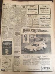 HÜRRİYET GAZETESİ 11 AĞUSTOS 1967 YIL :20 SAYI :6927---Mahrumiyet bölgesindeki subaylara yüzde 100 ödenek verilecek ---Vasiyeti üzerine cesedi ,Tıp fakültesine verildi ---Sahte pasaportla İsviçre ye gitmek isteyen  kadın Yeşilköy de yakalandı ---İki Belediye Reisinin adını açıklamayan Kürşat ,kabahat Alman yazarın  karısında diyor ---Yunanistan  ın kuvvetli adamı Papadopulos  Kıbrıs ta ---Demirel ,Samsun da Devlet ve milleti barıştırmak için dolaşıyoruz dedi ----Büyük bir  Bitnik Kafilesi Türkiye ye doğru  yola çıktı ---Demirel i sevenler derneği kuruldu ---Karışık zeytinyağının  suçlusu bulundu ,fakat açıklanamıyor ----Nijeryalı zenci ,otomobilleri  havaya kaldırıyor  ağaçları kökünden söküyor ----Vanilya kokulu adalar ---Dinamo :3 -Fenerbahçe :1 ---Fransız Bambuck Amerikalı atletleri geride bıraktı - ---Altay -Ülküspor  a 4-1 galip geldi ---Spor -Toto dan elde  edilen gelir  ,952 milyon lirayı geçti ---Kıymetli Sanatkar : Hasan Özçivi --- Dünyanın en garip bir pazarı Londra da ---