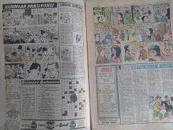Pazar Haftalık Aktüalite Sinema Tiyatro Müzik ve Magazin Dergisi - 9 Nisan 1961 - Sayı:237 - Kadınlar Pansiyonu ve Kibar Hırsız çizgi romanı - Şundan bundan - Bilmece bulmaca - Ahbap, bırak şakayı! - Kralın oğlu oldu - Kay Gable - Başkaca Bir İş - Zeynep Berk - Müzik Kulübü - Fecri Ebcioğlu - İstanbul'da 20 şarkı - Garip bir tazminat - Hanımlarla başbaşa - Zeynep BErk - 1961 Modasından - Kızımın rakibi idi - Gül ile Güllü - Hawaka çizgi romanı - Boncuk, Vakvaka Kardeş, Tilki Amca ile Tavşan Kardeş ve Miki Fare çizgi romanı - Kim Yaptı? - Define Adası - Buffalo Bill Çizgi Romanı - Marilyn Monroe binlerce aşk mektubu arasında yine yapayalnız - İki orduda döğüştüm - Modern Don Juan - Beyaz Perde - Çılgın Aşıklar - Cecil Saint Laurent - Yenilmez yumruk Ben Bolt çizgi romanı - İkinci Aşk - Arzu Toprağı - Beyaz perdede ne var ne yok - Genç Kız Kalbi - Uçan Adam Çizgi Romanı - Marie Stuart - Güzel Bir Ten - Göksel Arsoy - Muhterem Nur - Mualla Kaynak - Türkan Şoray - Tam Takım Dergi