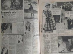 Pazar Haftalık Aktüalite Sinema Tiyatro Müzik ve Magazin Dergisi - 9 Nisan 1961 - Sayı:237 - Kadınlar Pansiyonu ve Kibar Hırsız çizgi romanı - Şundan bundan - Bilmece bulmaca - Ahbap, bırak şakayı! - Kralın oğlu oldu - Kay Gable - Başkaca Bir İş - Zeynep Berk - Müzik Kulübü - Fecri Ebcioğlu - İstanbul'da 20 şarkı - Garip bir tazminat - Hanımlarla başbaşa - Zeynep BErk - 1961 Modasından - Kızımın rakibi idi - Gül ile Güllü - Hawaka çizgi romanı - Boncuk, Vakvaka Kardeş, Tilki Amca ile Tavşan Kardeş ve Miki Fare çizgi romanı - Kim Yaptı? - Define Adası - Buffalo Bill Çizgi Romanı - Marilyn Monroe binlerce aşk mektubu arasında yine yapayalnız - İki orduda döğüştüm - Modern Don Juan - Beyaz Perde - Çılgın Aşıklar - Cecil Saint Laurent - Yenilmez yumruk Ben Bolt çizgi romanı - İkinci Aşk - Arzu Toprağı - Beyaz perdede ne var ne yok - Genç Kız Kalbi - Uçan Adam Çizgi Romanı - Marie Stuart - Güzel Bir Ten - Göksel Arsoy - Muhterem Nur - Mualla Kaynak - Türkan Şoray - Tam Takım Dergi