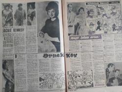Pazar Haftalık Aktüalite Sinema Tiyatro Müzik ve Magazin Dergisi - 14 Mayıs 1961 - Sayı:242 - Kadınlar Pansiyonu ve Kibar Hırsız çizgi romanı - Şundan bundan - Yakalayın, kaçıyor!... - Jackie Kennedy - Ornek Köy - Hayat Adamı mısınız - Köstebek Hüsnü çizgi romanı - Müzik Kulübü - Fecri Ebcioğlu - Jo Ann Campbell - Sesi Kadar Kendisi de Güzel - Hanımlarla Başbaşa - Zeynep Berk - Güzellik Öğütleri - Cannes Festivali - Fedakar Evlat - Define Adası - Buffalo Bill çizgi romanı - Akıllı Horoz - Bir Tokat bir akçe! - Vakvaka kardeş, Boncuk, Tilki Amca ile Tavşan Kardeş ve Miki Fare çizgi romanı - Doğum Günü - Denizde Striptease - Caz Şarkıcısı - Çetin Özkırım - Çılgın Aşıklar - İki Orduda Döğüştüm - Sakatlıktan Korunmada Acil Tedavi - Yenilmez Yumruk Ben Bolt çizgi reklamı - Hastanede Aşk - İstanbul'un Su Derdi - Genç Kız Kalbi ve Uçan Adam çizgi romanı - Zeki Müren - Türk Filmleri Yarışması - Belgin Doruk evlendi -  Özdemir Birsel fotoğraf ve haberi - Tam Takım Dergi