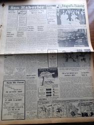 Vatan Gazetesi - 23 Temmuz 1953 - Politikasız Üniversite Yazan Ahmet Emin Yalman Köşe Yazısı - Rus Notasına Cevap Verilecek - Bir Millet Partili Tevkif Edildi - Deniz Malzeme Ambarı Yandı - Malatya Suikastı Davası Savcı On Yedi Sanığın İdamını İstiyor - İdamı İstenen Sanıklar Arasında Necip Fazıl Kısakürek Ve Hüseyin Üzmez de Var - Milli Tesanüt Birliği Türkçe Kuran Müsabakası Açıyor - Doğu Almanya'ya Gıda Yardımı Kesilmeyecek - Bina Yapımını Teşvik Kanunu - İçimizdeki Şeytan Yazan Raymond Radiguet Yazı Dizisi - Şehir Bandosu Açık Hava Konseri Verecek - İsrail'de Gösteriler - Fotoğraflarla Haberler - Etibank'ta Yeni Bir Suistimal İddiası - Sovyet Filmlerine Mısır'da Müsaade Edildi - İstanbul Kapılarında Fethin Büyük Tarihi Romanı Yazan Feridun Fazıl Tülbentçi Yazı Dizisi - İstanbul Operası - Öğretici Filmler Yazan Sadun Tanju - Tuna'dan Şimal Denizine 1953 Avrupası Yazan Burhan Arpad Yazı Dizisi - Eğitim Öğretim Gençlik Köşesi - Yeni Bir Gün Doğacak Yazan Emmanuel Robles Yazı Dizisi
