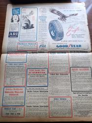 Vatan Gazetesi - 30 Temmuz 1953 - Örnek Bir Memleket Yazan Ahmet Emin Yalman Köşe Yazısı - Kore'deki Esirler İade Edilecek - Büyük Cihad Gazetesi Mahkum Oldu - Adnan Menderes Dün Amiral Mountbatten'i Kabul Etti - Saidi Nursi - Seçimler Hakkında Karar Yok - Avrupa Birliği Ve Meseleleri - Vicdan Ve Toplanma Hürriyeti Kanunu - Sabiha Gökçen Amerika'da Büyük İlgi İle Karşılandı - İçimizdeki Şeytan Yazan Raymond Radiguet Yazı Dizisi - Taksim Meydanının Altına Garaj Yapılmak İsteniyor - Opera Binası İnşaatı Başlıyor - Amerika'ya 209 Bin Göçmen Kabul Edilecek - Fransa Güzeli Sylvaine Carpentie - Afrika'da 4 Ay Yazan Tunç Yalman Yazı Dizisi - İstanbul Kapılarında Fethin Büyük Tarihi Romanı Yazan Feridun Fazıl Tülbentçi Yazı Dizisi - Tuna'dan Şimal Denizine 1953 Avrupası Yazan Burhan Arpad Yazı Dizisi - Borsa - Futbol Federasyonları Başkanları Kongresine Türkiye'de Davet Edildi - Milletlerarası Futbol Şampiyonasının Tarihleri - Türkiye Tenis Birincilikleri - Sadi Tek'in 40. Sanat Jübilesi