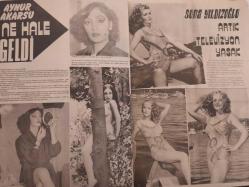 Yıldız Haftalık Aktüalite Sinema Tiyatro Müzik ve Magazin Dergisi - 13 Aralık 1978 - Sayı:29 - Emel Aydan - Seher Şeniz - Zerrin Egeliler - Hülagü Ergüzel - İsmet Dinler - Özcan Erdurdu - Müjdat Gezen - Ersan Erdura - Tekgül Özalan - Nükhet Duru - En seksi sekreter - Lynda Waters - Haftalık Yıldız Posteri - Aynur Akarsu ne hale geldi - Suna Yıldızoğlu artık televizyon yasak - Cüneyt Arkın yeni filminde gençlere olanak tanıyor - Sinemanın yeni oyuncusu - Cüneyt Arkın - Baba Kartal filmi - Deniz Akbulut - Ahu Tuğba seks filmlerinden salon filmlerine döndü - Bize gelen mektuplar - Şiir Köşesi fotoğraf ve haberi - Tam Takım Dergi