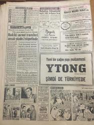HÜRRİYET GAZETESİ  27 ŞUBAT 1966 YIL :18 SAYI :6404---Yezidi Lideri Emavil 'in Eli ,Eteği Öpülüyor ---İzmir de Kula ,İstanbul da cam işçileri yürüyüş yaptı: Amerika dan  modern silah istiyoruz  ---Yeni Cumhurreisi Dr.Nurettin Atassi ----Merter cinayeti 6 sene sonra karara bağlandı ---Demirel Erhart ile görüşmeyi arzuluyor ---Yaşlı imam ,ilkokul kapısında  ter döküyor ---Boro  lar Cristobal da Pasifik  Yolculuğu İçin Hazırlık Yapacak ----Belediye bütçesinde  açık 185 milyon lira ---Doktorlar durumu ümitsiz  hastaları öldürebilmeli ---Fenerbahçe -Galatasaray oynuyor --Beykoz 'u 1-0 yenen İst. Spor şimdilik durumunu düzeltti ---Feriköy Vefa 'yı farklı yendi ---Hacettepe son  dakika da kazandı :2-1---Bir pilot 50 kişiyi sağ salim yere indirdikten sonra kalpten öldü ---Prenses İra ,film için  kontrat imzaladı ----Hacettepe son dakika da kazandı :2-1---Galatasaraylı Tarık nezarethane de para bekliyor ----Radyo Programları ---20 Günde 20 Yaş Gençleşiyorlar ---