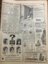 HÜRRİYET GAZETESİ  2 MAYIS 1967 YIL :20 SAYI :6826---48 ler  kuracakları parti için hazırlığa  başladılar ---İnönü :Bayram Yapıyorum ---Kapıkule ye 24 saatte 8 bin turist geldi ---İhtilalciler herkese ikramiye dağıtıyorlar ---Varto ve Hınıs ta Zelzele Oldu ---Yunanistan da deprem :4 ölü var ---Türkiye de Buğday  üretimi 30 milyon ton  olabilir ---Köy  düğününde ateş eden geçler  bir kadını öldürdü ---Gaziantep te 350 CHP li istifa etti ---Toto da 13 maçı 57 kişi bildi --Tabanca ve bıçak ile birbirlerine öldürdüler ---Gecekondu bölgelerinin okul ve  öğretmen ihtiyacı karşılanıyor ---Survevor un kazması Ay ın yüzünde bir kayaya rastladı ----Fenerbahçe ve Beşiktaş 'ın 3 er  maçı kaldı ---M.Ali Clay ın yerine yeni bir Dünya Şampiyonu seçmek için  turnuva tertipleniyor ---Bandırmalı seyircileri Balıkesirliler dövdü ---Tamir Parası Bulamadıkları Otomobili Hazineye Bıraktı  ---Londra da  haydutlar zırhlı  otomobilden  21 milyon liralık külçe altın çaldı --