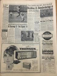 HÜRRİYET GAZETESİ 1 MAYIS 1967 YIL :20 SAYI :6825---Feyzioğlu liderliğinde yeni bir parti kuruluyor ---48 Mebus ve Senatör CHP den istifa etti ---Yunan Kralı ihtilalden bu yana ilk defa  halk arasında görüldü ---İçinde 10 bin lira olan 200 kiloluk kasayı çalıp götürdüler --Kavga da 2 kişi öldü ,10 kişi yaralandı ---Tecavüz ettiği 4 yaşındaki çocuğu  boğarak gömdü ---Cereyan  kesilmesinden şehre verilen su miktarı azalıyor ---A.Ordu Altay ı 1-0 yendi ---Galatasaray :2 İst. Spor :0---Beşiktaş :0 Gençlerbirliği :0---İzm.Spor :0 K.Yaka :0---İkinci Türkiye Ligi Maçları ---50 Yıllık ateşçi krallar gibi bir hayat yaşıyor --7 Yaşında Bilardo Şampiyonu ---3 Metrelik tüfek  patladığı zaman top gürültüsü gibi bir ses çıkarıyor ---Hindistan ın bir eyaleti açlıktan kırılıyor ---Alman Radyosu Hürriyet için 28 dilden yayın yaptı ---