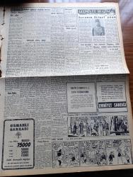 Vatan Gazetesi - 14 Nisan 1956 - Yolculuk Notları 2 Umumi Boykotaj Yazan Ahmet Emin Yalman Köşe Yazısı - Başvekil Adnan Menderes ile Hariciye Vekili Fuat Köprülü Bugün Tahran'a Gidecekler - Amerika'dan Bize Yeni Yardımlar - İktidarın Muhalefet Aleyhinde Hazırlığı - Nazlı Tlabar Ahmet Tokuş Ve Celal İnce Washington'da - Maydanoz Milletlerarası Dolandırıcıyı Ele Verdi - İsrail Kuvvetleri Mütareke Hattından 500 Metre Çekilecek - Ölüme Gidiyorum Yazan Carter Dickson Yazı Dizisi - Kalkınma Ve Halk Yazan Adil Aşçıoğlu - Bir Nefes Sıhhat Yazan Doktor Fevzi Aksoy - Geçmişte Bugün İsyanın İkinci Günü Yazan Feridun Fazıl Tülbentçi Yazı Dizisi - Gazeteci Ceyn Arden'in Maceraları Çizgi Roman - Hoş Memo Karikatür Çizen Al Capp -  Siyasi Hatıralar Yazan General Ali Fuat Cebesoy Yazı Dizisi - Asrımızın En Büyük Casusluk Hadisesi - Ev Kadın Moda - Radyo Bulmaca - Macar Grekoromen Takımı İle Bu Akşam Karşılaşıyoruz- Bugün Vefa Adalet Karşılaşıyor - Meşhur Oyuncu Kopa Fransızları Terkediyor - Ping Pong