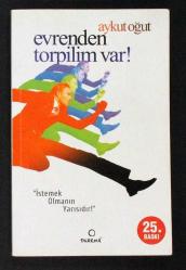 Mukammal shaklga ega shirin qoramagiz oz mushuki va uning yigitining siki bilan oynaydi.