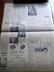 Vatan Gazetesi - 11 Mart 1959 - Tehlike Nerede Yazan Ahmet Emin Yalman Köşe Yazısı - Bugün Mübarek Ramazan Bayramı - Kasım Irak'ta Duruma Hakim - CHP Grubu Fevkalade Toplantıya Çağrıldı - Eyüp Camii Yarın Dini Bir Törenle Açılıyor - Makarios Üç Saat Görüştüğü Grivas'a Bir Madalya Taktı - Kül Harmanı Gentille Arditty Püller'in Romanı Yazı Dizisi - Evlatlıklar Meselesi Yazan Mustafa Reşit Belgesay - Vatan Cephesi Ocakları İle Açılış Törenleri Kanunsuz Yapıldığı Bildiriliyor - Casa D'italia'da Müzik - Çalınan Ruhlar Yazan Pakize Başaran Yazı Dizisi - Golf'u da Ruslar İcat Etmiş - Meşhur Amerikan Friden Hesap Makineleri - Gripin - Bulmaca - Altın Borsası - Fidel Castro İle Ernest Hemingway Komşu - Galatasaray Ve Vefa Liderlik Mücadelesi Yapacaklar - Metin Oktay - Turgay Şeren İçin 40.000 Lira Gönderildi - Galatasaray Kampta - 3,5 Yürekli Şerif Çizen OCKS - Dalgacı Mahmud Çizen Kim - Çimenspor Kupa Aldı - Burç Falı - Stiv Roper Çizen Saunders ve Waggon - Vehbi  Emre - İstanbulspor