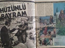 Ses Haftalık Aktüalite Sinema Tiyatro Müzik ve Magazin Dergisi - 17 Ekim 1981 - Sayı:42 - Müjde Ar - Heyecanlı bekleyiş - İlyas Salman - Bir ayrılığın iç yüzü - Selami Şahin - Nil Alpay - Hülya Koçyiğit - Hüzünlü Bayram - Emel Sayın bunalımlı yıllarını anlatıyor - Nejat Uygur - Eski şiirlerden yeni besteler - Nur Yoldaş - Ergüder Yoldaş - Türk Hafif Müziğine Taze Kan - Erol Evgin - Söz Savunmanın - Nazan Şoray - Sezer Güvenirgil - Artık gecikmek istemiyor - Orhan Gencebay'ın kalbi bir rehber için atıyor - Solak piyanistin doğuşu - Ümit Besen - Enis Fosforoğlu etek provasını karısı yaptı - Haldun Dormen - Gönül Şenay - Nükhet Duru - Atilla Yelken - Onno Tunç - Uyuyan Köpek - Gueret artık ünlü bir gangster olmuştu - Sporcular da ağlar - Son fırsat da kaçtı! - Neşe Karaböcek - Ayşen Cansev, Hazır ol'da bekliyor - Sevda Karaca - Sette rolleri festivalde ödülleri paylaştılar - Suna Yıldızoğlu - Çetin Alp - Üvey Baba  -Selim İleri - ''Acı günler'' mi ''Hal hal'' mı? - Tam Takım Dergi