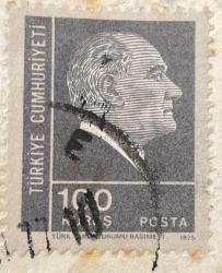 Mektup Zarfından Kesilmiş  / Postadan Geçmiş Pul Filateli - 1977 Damgalı - ATATÜRK, 100 KURUŞ - Türkiye Cumhuriyeti - Turkish Stamp - NOSTALJİK DOĞUM GÜNÜ HEDİYESİ