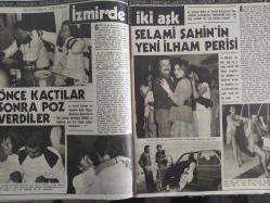 Ses Haftalık Aktüalite Sinema Tiyatro Müzik ve Magazin Dergisi - 20 Haziran 1981 - Sayı:25 - Seyyal Taner - Emel Sayın'a bir şeyler oldu! - Sevda Karaca - Abdi Ülgen - Selami Şahin'in yeni ilham perisi - Nil Alpay - Kamil Sönmez - Neco - Selma Güneri - Ferdi Tayfur'dan Necla Nazır'a aşk mektupları - Necla'nın gerçeği öğrendiği ilk gece - Ahmet Olcay - Kendi nikahına yetişemiyordu - Atilla İlhan - Azize Gencebay tırnakları başına iş açtı - Milyonlarca Fenerbahçeli soruyor Sarı Kanaryalar neden sustu? - Mahmut Hekimoğlu - Antony Quinn - Şakir Öner Yalçın Gülhan - Ali Rıza Binboğa - Füsun Önal - David Hamilton Şaheserleri 1 Posteri - Erdem Alkın - Gönül Şenay - Halit Akçatepe - Gönül Akkor - Günther Petra yeniden doğmuş gibiydi - Avukat arzuhalci - Seyyal Taner'le aşk, seks, uyuşturucu üzerine sohbet - Hayal Mahkumları - Taner Şener - San Antonio'nun takıntısı - Poster koleksiyonu yapan okurlarımızın dikkatine - John Boorman - Michaell Cimino - Gönül Alpay - Posterli Tam Takım Dergi