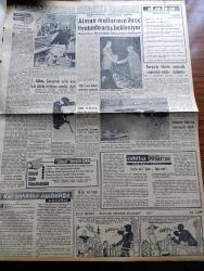 Vatan Gazetesi - 6 Mart 1961 - Kraliçe Elizabeth Bugün Türkiye'ye Geliyor - Yeni Türkiye Partisi 23 İlde Teşkilat Kuruyor - Tanınmış Sinema Yıldızı Elizabeth Taylor'un Hastalığı Devam Ediyor - Öğretmen İhtiyacı 10 Yılda Karşılanacak - Arkeoloji Nazariyesi Değişti - Amerika'da 5,5 Milyon İşsiz Var - Aziz Nesin'in Romanı Kağnı Gölgesindeki İt Yazı Dizisi - D'Hont Sistemi Mi Briand Sistemi Mi Yazan Abdurrahman Konuk - Avrupa İktisadi İşbirliği Teşkilatı OEEC İstanbul'a Gelecek - Emil Galip Sandalcı Köşe Yazısı - Ömer Seyfettin'i Anış Yazan Tarık Binat - Kongo'nun Esrarlı Adamı Gizenga - Taş Devri Çizen Mıstık - Stiv Roper Çizen Saunders Ve Overgard - Tonton Agah Çizgi Roman Sade Yalçın - Polis Kordonu Altında Oynanan Maç Fenerbahçe 3 Gençlerbirliği 3 - Adana Demirspor Takımı İstanbulspor'u 2  1 Yendi - Spor Toto Neticeleri - Şeker Hilal 2 Demirspor 0 - Karşıyaka 6  Göztepe 2 -  Dolapdere'de Arap Nasri'nin Rakibi Küçük Cafer Öldürüldü - Orucun Faydaları Yazan Doktor Süheyl Ünver