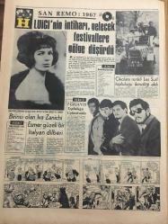 HÜRRİYET GAZETESİ 1 ŞUBAT 1967 YIL :19 SAYI :6739--Marcia ile kocasının cesetleri kar altında bulundu ---AP Grubunda Çıkan Kavga da Tablalar Uçtu ---Van Gölü Ekspresi Yolda Kaldı ---Demirel ,halkı  kırtasiyecilikle  savaşa çağırdı ---İşleri Müdürlüğüne .25 Ocak 1967 tarih ve ----Haznedardaki  kanlı  soygunda  genç benzinciyi  öldürdüler ---Fenerbahçe  yarım adasının imar planı  tasdik edildi ---Kan kanserini tedavi etmek mümkün olacak ---Türkiye -İspanya ile Karşılaşıyor ---Sarıyer i yenen Mersinliler  Krallar Gibi Karşılandı ---AP Grubunda Komünistlerin Paris ten idare edildiği açıklandı ---Luigi nin intiharı ,gelecek festivallere  gölge düşürdü ---Birinci olan İva Zanichi esmer güzeli bir İtalyan dilberi ---13 Maçı Bilenler 8 Bin Lira Alacak ---Bir Yunan Şilebi Antalya Sahilleri  açığında battı ---