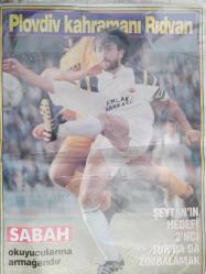 Sabah Gazetesi - Avrupa fatihi muhteşem Fenerbahçe Futbol Takımı Kadrosu Posteri - 42x30cm boyutundadır - Plovdiv Kahramanı Rıdvan Dilmen - Şeytan'ın hedefi 2'nci Tur'da da zımbalamak - Gazete tam değildir sadece poster kısmıdır