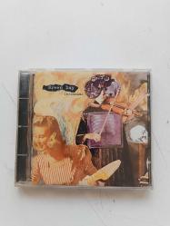 GREEN DAY INSOMNİAC    (ESKİ BANDROL KOLLEKSİYON BASIM)     CD MÜZİK CD ORJİNAL MÜZİK ( CD 10767