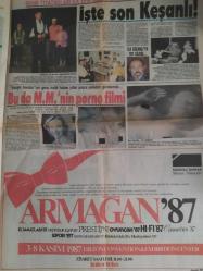 Hafta Sonu Ekstra Haftalık Aktüalite Sinema Tiyatro Müzik ve Magazin Gazetesi - 6 Kasım 1987 - Sayı:45 - Lady Di ile 10 saniye konuştu - Ajda Pekkan - Semiramis Pekkan - Türkan Şoray - Banu Alkan baba anne oldu - James Bond - Başar Sabuncu - Yılmaz Zafer - Coşkun Erdem - İlyas Çokay - Naciye Çokay - Sadrettin Atığ - Ömer Suadiyeli - Zeynep Fadıllıoğlu- Leyla Ülkü - Şermin Akcan - Özcan Uluyol - Kim, nerede, nasıl? - Roksi Nahmiyas - Sibel Akın - Viv Gülman - Ayşe Karaslı - Arzu Aslan - Adnan Kahveci ile politik bir sanat sohbeti - Nilüfer - Ahmet Kaya yavuz hırsız - Madonna ''Mavi Melek'' - Kayahan - Marilyn Monroe - Engin Cezzar - Erhan Yazıcıoğlu - Ferhan Şensoy - Bülent Ersoy - Oya Aydoğan - Yatak arkadaşları - Barış Manço ''Anama laf edeni yakarım'' diyor - Ali Duru fotoğraf ve haberi - Gazete tam değildir sadece 8 sayfası mevcuttur