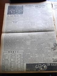 Vatan Gazetesi - 3 Aralık 1949 - Reşat Aydınlı Dün Akşam Tevkif Edildi - Halimizin Hazin Levhası Yazan Ahmet Emin Yalman Köşe Yazısı - Adalet Bakanı Fuat Sirmen'in Tecavüzkar Lisanı - Milletvekillerinin Evleri Aranabilir Mi - Namık Kemal'i Anma Töreni - Yahya Kemal'in 65. Ölüm Yıldönümü- İsmet İnönü Amerikan Dışişleri Bakanı Mc Ghee İle Görüştü - Geçmişte Bugün Yazan Feridun Fazıl Tülbentçi Yazı Dizisi - Pensativa Yazan Jesus Goytortua Santos Yazı Dizisi - İsrail Arap Devletleriyle Müzakereye Girişebilecek Mi - Kızıllar Birbirini Temizliyor - Suriye'den 50 Bin Ton Buğday Alıyoruz - 13 Yaşındaki Ailesi Babası Yazan Sara Ertuğrul - Soğuk Algınlığının Kati Tedavi Çaresi Bulundu - Futbol Hakem Kursu - Galatasaray Ankara'ya Gitti - Kanatlardan Türbe Filminde Başrol Oynayan Reha Yurdakul Ve Hümaşa Hiçan Fotoğraf - Astra Ampul - Eveready Fener Pilleri - Mavi Gillette Bıçakları -  İstanbul Ankara Radyosu Programı - İnnoxa Krem Süt Pudra - Tablet Ve Şurup Reosil Öksürüğü Keser