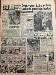HÜRRİYET GAZETESİ 8 EKİM 1968 YIL :21 SAYI :7346---2 Bulgar ,Türk Polisini Ağır Yaralayıp Kaçtı ---Düğüne giden bir otomobil köprüden uçtu 8 kişi öldü ---Demirel buğday ithal edeceğini açıkladı ----Kıbrıs ta Genel Seçime Gidilmesi İhtimali Belirdi ---Asker Anne aşka geldi --31 İlin Valisi Değişti ,6 Vali Merkeze Alındı ---Otobüs almağa giden şoförler yorgunluktan turşuya döndü ---Silahlı bir kadın ,bir Meksika yolcu uçağını Küba ya  kaçırdı ---Şöhretler Konser Bürosu Yılın Dev Turnesini İftarla Sunar ---Anadolu dan bir Avrupa Takımı Çıkaracağım ----Michels Fenerbahçe ye en az 2 gol atacağız ---Olimpiyat ın akıbeti bugün belli olacak ---Bulgarlarla oynayacak Milli Takım kampa girdi ---Demiryolları üzüm ve incir  sevkinde pazarlığa başladı ---Güzel Alman kızı Kazdağı Avcılar Güzeli seçildi --Trafik Polisine Altın Düdük --Müslüman liderler İsrail e karşı Cihat ilanını istediler ---İrlanda da Katoliklerle Protestanlar Birbirine Girdi ---Eski ve yeni muhtar taraftarları çarpıştı 3 kişi öldü