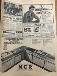 HÜRRİYET GAZETESİ 4 HAZİRAN 1968 YIL :21 SAYI :7220-Coşkun Plak,Genç Osman reklamı-Plak-CHP nin yeni bir kazancı yok -TIP  umduğunu bulamadı -MP oy kaybetti -CKMP ve YTP silindi ---Seçimler AP nin galibiyeti ile sona erdi ---AP:38 CHP :13 MP :1---Milletvekilinin beşini de AP aldı ---Yaralılardan ikisi daha öldü ---15 Yaşındaki kızı ,yanındaki gencin elinden  tecavüz eden polis tutuklandı ---Türkeş :Bağımsızlar arttı Turhan Feyzioğlu üçüncü partiyiz dedi ---Kimler kazandı ? Ankara da Barlas ,Adana da Özlüşen belediye başkanı oldu ---AP :37 CHP :19 GP :3  Bağımsızlar :8 ---Gina Lollobrigida Kızılay ın 100. Yıl Balosu için İstanbul a Gelecek ----Gegiç :3 kupayı rüyalarında görürler dedi ---Milyonerler kulübünde borç milyona dayandı---Göztepe nin yeni Yönetim Kurulu bugün belli olacak ---84 Yıllık İstanbul Erkek Lisesinde 2 Kız Öğrenci İftihar Listesine Geçti ---Kudret suyu akan köyde çocuksuz aile yok --Balkan Rallisinde Tanbay Çifti 17. ---2. Ligde gol krallığı savaşı hızlandı ---