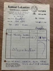YEMEK FATURASI - 24 MAYIS 1986 - KANAAT LOKANTASI - VAHDETTİN KARGILI VE KARDEŞLERİ - ÜSKÜDAR, İSTANBUL - OSMAN FAHİR SEDEN, O.F.S. PRODÜKSİYON - BEYOĞLU, İSTANBUL - ISLAK İMZALI, KAŞELİ - 14 x 20 cm EBATLI ORİJİNAL FATURA - TÜRK SİNEMA - FİLM TARİHİ