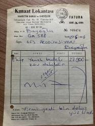 YEMEK FATURASI - 27 MAYIS 1986 - KANAAT LOKANTASI - VAHDETTİN KARGILI VE KARDEŞLERİ - ÜSKÜDAR, İSTANBUL - OSMAN FAHİR SEDEN, O.F.S. PRODÜKSİYON - BEYOĞLU, İSTANBUL - ISLAK İMZALI, KAŞELİ - 14 x 20 cm EBATLI ORİJİNAL FATURA - TÜRK SİNEMA - FİLM TARİHİ
