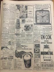 HÜRRİYET GAZETESİ 29 KASIM 1965 YIL :18 SAYI :6317-Metin Oktay’ın hayat fotoromanı--Necla Ateş yazı dizisi-Dış siyasette bağımsızlarla işbirliği istendi ---leyla Tunca yurt dışına çıkarılmadı ---Satır ,CHP Genel Sekreterliğinden İstifa Etti ve Tekrar Seçildi ---Çifte karılı köy ağası öldürüldü --Akşehir de kızamıktan ölenler 23 e yükseldi --Toprak kaymasında 32 kişi öldü --Amerikalı milyoner 35 yıl öncede bir Türk  çocuğunu evlat almış ---Önümüzdeki sene ortaokul  ve lise sayısı artırılacak ---Et makinesinden kopan elleri yerine diken doktorlar birini  geri almak zorunda kaldılar ---Rakipsiz Dansöz :Zennube --Galatasaray maçı 87. dakikada kazandı :2-1--İstanbulspor :2 -PTT :1 --H.Tepe ,D.Sporu 2-1 mağlup etti ---Feriköy ilk galibiyetini aldı :2-1---7 Hemşire kapı kapı dolaşıp çocuk bakıyorlar ---Çocuk Bakımı ve İnanışlar ---