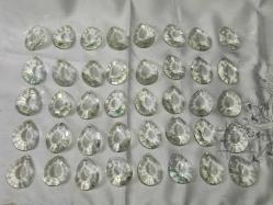 18366-1940 LI YILLAR ŞEFFAF KRİSTAL AVİZE TAŞI **YÜKSEKLİK 5,2 CM ENİ 3,9 CM **ADET FİYATIDIR**