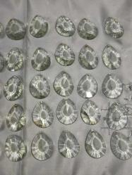 18366-1940 LI YILLAR ŞEFFAF KRİSTAL AVİZE TAŞI **YÜKSEKLİK 5,2 CM ENİ 3,9 CM **ADET FİYATIDIR**