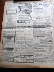 Halkçı Gazetesi - 7 Mayıs 1955 - Yozgat Cinayeti Çok Çetin Safhalar Arzediyor - Kiracı Mı Ev Sahibi Mi Galip Çıkacak -  Papaz Makarios Bu Defa İngilizlere Çatıyor - Futbol Federasyonu Başkanı Hasan Polat Faaliyetleri İzah Ediyor - Ali Tetik Atomik Polis Hafiyesi Çizgi Roman - Yosmanın Aşkı Mary Anne Yazan Daphne Du Maurier Yazı Dizisi - Rotary Kulübü İş Ahlakını Yükseltecek - Silviya Halkçı'nın Resimli Romanı - Hüseyin Cahit Yalçın'ın 50 Yıllık Hatıraları Atatürk Devri Yazan Hüseyin Cahit Yalçın Yazı Dizisi - Siyah Süvari Yazan Valentine Williams Yazı Dizisi - Mehmet Akif Bir İslam Şairinin Romanı Yazan Emin Erişirgil Yazı Dizisi - Ankara Radyosunda Birbuçuk Saat Kahkaha - Hem Caz Şarkıcılığı Hem Alaturka Şarkılar Söyleyen Selahattin Özgü Bir Parfümeri Mağazası Açtı - Schiller'in 150. Yıldönümünde Devlet Tiyatromuzda da Bir Anma Töreni Tertip Edildi -  Soprano Atıfet Usmanbaş'ın Zarif Bir Jesti - Mobilgas - Ordu Boks Takımı Almanya'ya Gitti
