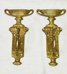 18382-ESKİLERDEN 2 ADET PİRİNÇ SARAY SÜTUNU ŞEKLİNDE ELBİSE ASKILIĞI