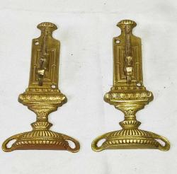 18382-ESKİLERDEN 2 ADET PİRİNÇ SARAY SÜTUNU ŞEKLİNDE ELBİSE ASKILIĞI