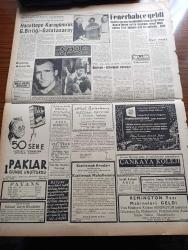 Ulus Gazetesi - 26 Eylül 1959 - İstanbul'da Dün Gece 11 Kişi Tevkif Edildi -  CHP Meclisi İsmet İnönü'nün Başkanlığında Toplandı - Yakup Kadri Karaosmanoğlu Köşe Yazısı - Bir Gece Önce Emniyete Götürülmüş Olan 17 CHP'li İle Gazeteci 13,5 Saat Adliyede Sorguya Çekildi - Doktor Fazıl Küçük'ün Demecine Göre Kıbrıs'ta Anlaşma İhtimali Artıyor - Ünlü Fotoğrafçı Donald S. Welles İle Bir Konuşma Konuşmayı Yapan Fikret Otyam  - Kruşçef Ve Ümit Dünyası Yazan Hıfzı Oğuz Bekata - Bütün Yönleri İle Kıbrıs Yazan Doğan Kasaroğlu - Ahmet Şükrü Esmer Köşe Yazısı - Piyale Makarnası - Fenerbahçe Kafile Başkanı İsmet Uluğ - Güreşçi Ahmet Bilek - Atatürk Kupası Basketbol Turnuvası Devam Ediyor - Paklar Çamaşır Tozu - At Yarışları Tahminleri - Spor Yazarları Derneği Yeni İdare Kurulu Üyeleri
