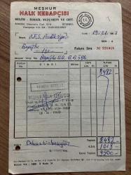 YEMEK FATURASI - 19 OCAK 1987 - MEŞHUR HALK KEBAPÇISI - İSTANBUL - OSMAN FAHİR SEDEN, O.F.S. PRODÜKSİYON - BEYOĞLU, İSTANBUL - ISLAK İMZALI, KAŞELİ - 13 x 19 cm EBATLI ORİJİNAL FATURA - TÜRK SİNEMA - FİLM TARİHİ