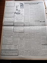 Ulus Gazetesi - 1 Ekim 1959 - İkinci Antep Yazan Yakup Kadri Karaosmanoğlu Köşe Yazısı - İhtilal Yazan Bülent Ecevit Köşe Yazısı - Dünkü Basın Davaları - Ulus Gazetesi Aleyhine Açılan Dört Davaya Bakıldı - CHP Genel Sekreteri İsmail Rüştü Aksal'ın CHP Teşkilatına Gönderdiği Tamim - Çiğli NATO Hava Alanı Yanıyordu - Sovyet Başvekili Nikita Kruşçef Pekin'de - Bu Sınıfta 100 Öğrenci Oturuyor - Ankara'da Kaydı Yapılan 400 Lise Öğrencisi Açıkta - Kumsalda Çeviren Bilge Karasu - Mustafa Abdülhalik Renda'nın Ölümü - Mevzu Hukuk Karşısında Demokrat Parti Yazan İhsan Aktürel - Devlet Tiyatroları Açıldı - Osman Bölükbaşı'nın Duruşmasına Devam Edildi - Doğu Almanya'nın İleri Sürdüğü Anlaşma Şartları - Birleşik Arap Cumhuriyeti Komünist Çin Münasebeti Had Safhaya Giriyor - Bütün Yönleriyle Kıbrıs Yazan Doğan Kasaroğlu Yazı Dizisi - Ege İşçi Sendikaları Federasyonu Şikayet Dolu Bir Rapor Hazırladı - Ford'un Yeni Bir Bağışı - Paklar Çamaşır Tozu - Dünya Serbest Güreş Şampiyonası Bugün Saat 16 da