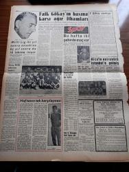 Ulus Gazetesi - 3 Kasım 1959 - Şa Şa Şa Triumvira Yakup Kadri Karaosmanoğlu Köşe Yazısı - Değerli Sanatkar Halide Pişkin Toprağa Verildi - İstanbul Üniversitesi Rektörü Sıddık Sami Onar İlim Siyasetin Emrinde Değildir Dedi - Ankara Ve İstanbul Üniversiteleri Açıldı - İsmet İnönü Ve İsmail Rüştü Aksal Osman Bölükbaşı'nı Ziyaret Etti - Kıbrıs'ta İhtilaf  Konusu Olan Anayasaya İçin Çalışmalara Başlandı - Maden İşçileri Sendikası - Uluslararası Dolandırıcı Bruno Przetak Hakkında 7 Kişi Daha Dün Savcılığa Müracaat Etti - Milli Türk Talebe Birliği Kongresinde Tartışmalar - Nükleer Silah Denemelerinin Durdurulması - Gölbaşında Amerikan Şirketinde Çalışan 550 Türk İşçi Toplu Halde İşten Çıkarıldı - Amerikan Şirketi Tarafından İşten Çıkarılan 550 İşçinin 350'si Sessiz Gösterisini Polis Dağıttı - Kumsalda Çeviren Bilge Karasu Yazı Dizisi - Başlar Ve Ayaklar Yazan Salahattin Hakkı Esatoğlu - Sahne Yazan Metin And - Emil Galip Sandalcı - Fas'taki Amerika'nın Üslerinin Tahliyesi -Rockfeller Tesisi