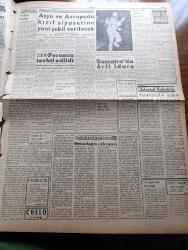 Ulus Gazetesi - 5 Ocak 1957 - Amerika Ve Avrupa Yazan Hüseyin Cahit Yalçın Köşe Yazısı - İsmet İnönü İstanbul'a Gitti - Sürgün Piskopos Makarios Görüşme Teklifini Reddetti - 20. Yüzyılın Yüzkarası Mezalim Budapeşteli Milliyetçiler Et Makinesinde Kıyılıyor - Demokrat Parti'ye Dur Demenin Sırası Gelmiştir - Ses Sanatkarı Ayla Doğanay Münir Nurettin Selçuk Davası - Profesör Paul Bonatz Öldü - Rusya Doğu Almanya Müzakereleri Çok Gizli - İmansız Kavga Yazan Arthur Koestler Yazı Dizisi - Haftanın Filmleri Deniz Ejderi Tenkidi Yazan Adnan Ufuk - Tiyatro Epiki Üzerine Yazan Profesör H. Nimetullah Öztürk - Ortadoğu Çıkmazı Yazan Bülent Ecevit - Sibirya Mahkumları Yazan Slavomir Rawicz Yazı Dizisi - Ölen Kim Öldüren Kim Bulgar Casusu Selmanof'un Maceraları Yazı Dizisi - İkizler Çizen Harold - Silviya Yüzme Havuzunda Çizgi Roman - Baykara Hazreti Süleyman'ın Taşı Çizgi Roman - Güreş Federasyonuna Kim Tayin Edilecek - Adalet Takımı İlk Maçını Gençlerbirliği İle Yapıyor - Atatürk Ve Gazi Liseleri
