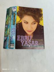 EBRU YAŞAR BU SAHİLDE SADECE KARTONET