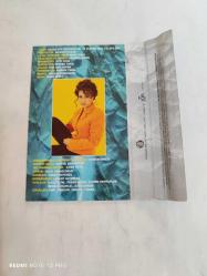 EBRU YAŞAR BU SAHİLDE SADECE KARTONET