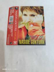 NAŞİDE GÖKTÜRK KİMSEM YOK SADECE KARTONET