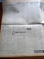 Ulus Gazetesi - 24 Ocak 1957 - Eisenhower'in Doktrini Dolayısıyla Sovyetler Türkiye İran Ve Japonya'yı Tehdit Ediyor - CHP Kars Milletvekili Turgut Göle'nin Dokunulmazlığı Kaldırıldı -  Uzman Çavuşlara Dair Kanun Teklifi - Monaco Prensesi Grace Kelly Bir Kız Çocuğu Dünyaya Getirdi - Batı Almanya'ya 140 Milyon Borçluyuz - Üniversiteler Kanununda Değişiklikler Yapılacak - Bir Zamanlar Rus Casusu İdim Anlatan Jean Sprecher Yazı Dizisi - Yeni Şiirler 1957 Yazan Ataç - Musiki Dünyası Toscanini Weber Boran Helikon Arel Yazan İlhan K. Mimaroğlu - Halkının Egemenlik Hakkına Saygı Gösterilmesi Hususunda Cezayir Eisenhower'in Arabuluculuğunu İstedi - Ölen Kim Öldüren Kim Bulgar Casusu Selmanof'un Maceraları Yazı Dizisi - Sibirya Mahkumları Yazan Slavomir Rawicz Yazı Dizisi - Silviya Yüzme Havuzunda Çizgi Roman - Baykara Hazreti Süleyman'ın Taşı Çizgi Roman - Fenerbahçe 2. Devreye 4 Gollü Galibiyetle Başladı - İzmir Spor Sitesi - Basketbol Faaliyeti Kontrol Edilecek