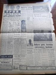 Ulus Gazetesi - 24 Ocak 1957 - Eisenhower'in Doktrini Dolayısıyla Sovyetler Türkiye İran Ve Japonya'yı Tehdit Ediyor - CHP Kars Milletvekili Turgut Göle'nin Dokunulmazlığı Kaldırıldı -  Uzman Çavuşlara Dair Kanun Teklifi - Monaco Prensesi Grace Kelly Bir Kız Çocuğu Dünyaya Getirdi - Batı Almanya'ya 140 Milyon Borçluyuz - Üniversiteler Kanununda Değişiklikler Yapılacak - Bir Zamanlar Rus Casusu İdim Anlatan Jean Sprecher Yazı Dizisi - Yeni Şiirler 1957 Yazan Ataç - Musiki Dünyası Toscanini Weber Boran Helikon Arel Yazan İlhan K. Mimaroğlu - Halkının Egemenlik Hakkına Saygı Gösterilmesi Hususunda Cezayir Eisenhower'in Arabuluculuğunu İstedi - Ölen Kim Öldüren Kim Bulgar Casusu Selmanof'un Maceraları Yazı Dizisi - Sibirya Mahkumları Yazan Slavomir Rawicz Yazı Dizisi - Silviya Yüzme Havuzunda Çizgi Roman - Baykara Hazreti Süleyman'ın Taşı Çizgi Roman - Fenerbahçe 2. Devreye 4 Gollü Galibiyetle Başladı - İzmir Spor Sitesi - Basketbol Faaliyeti Kontrol Edilecek